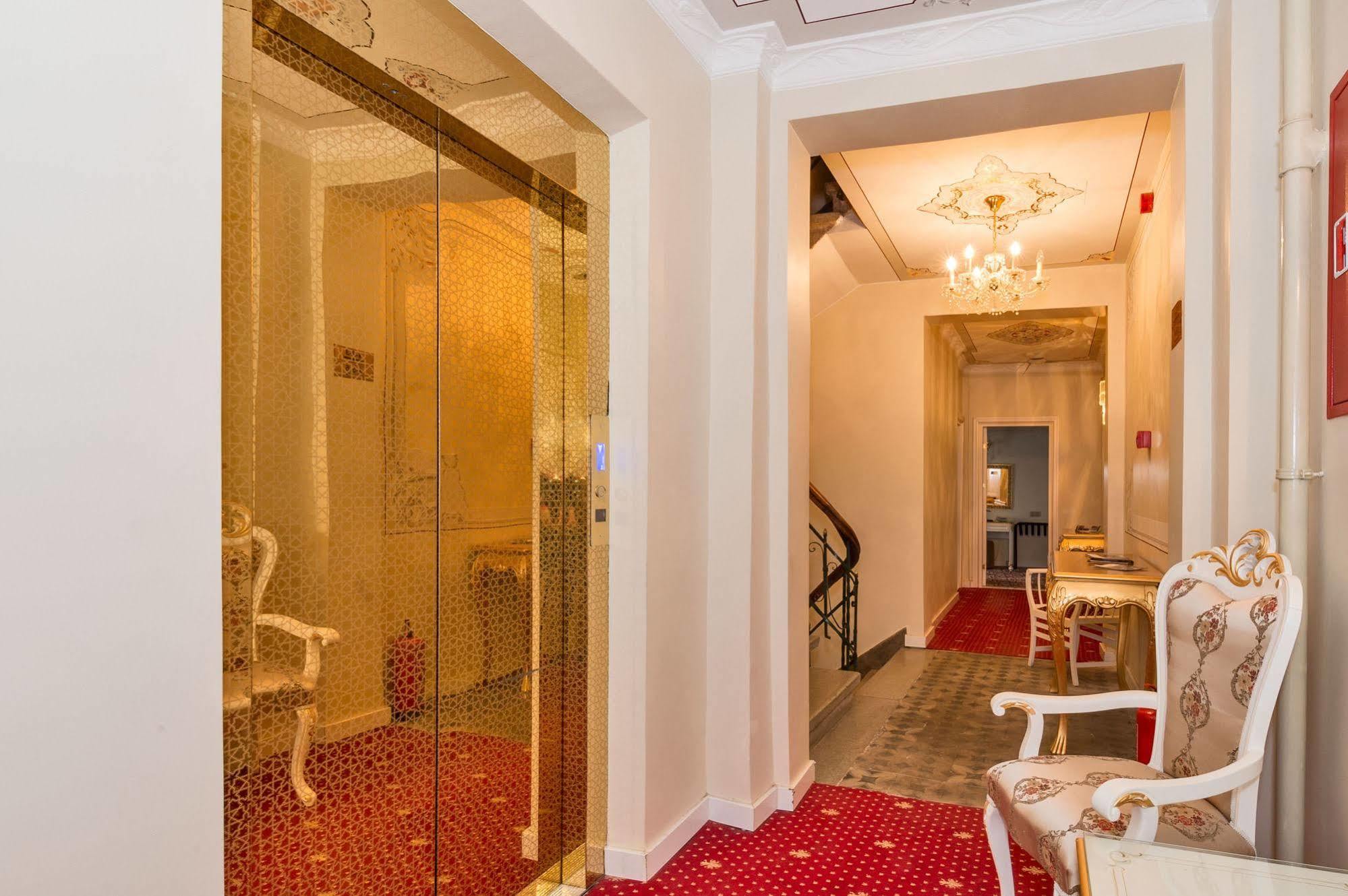 By Murat Crown Hotel Taksim Istanbul Exterior photo